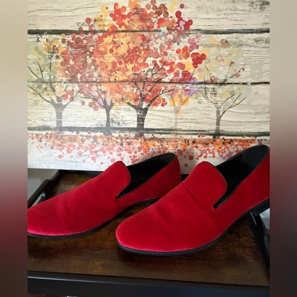 NEW IN BOX BOLANO RED VELVET Loafers Mens 12 classic Red Perfect lounge loafers
